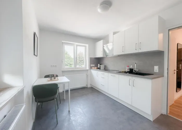 Skyrise In - Zentral & Modern Appartement